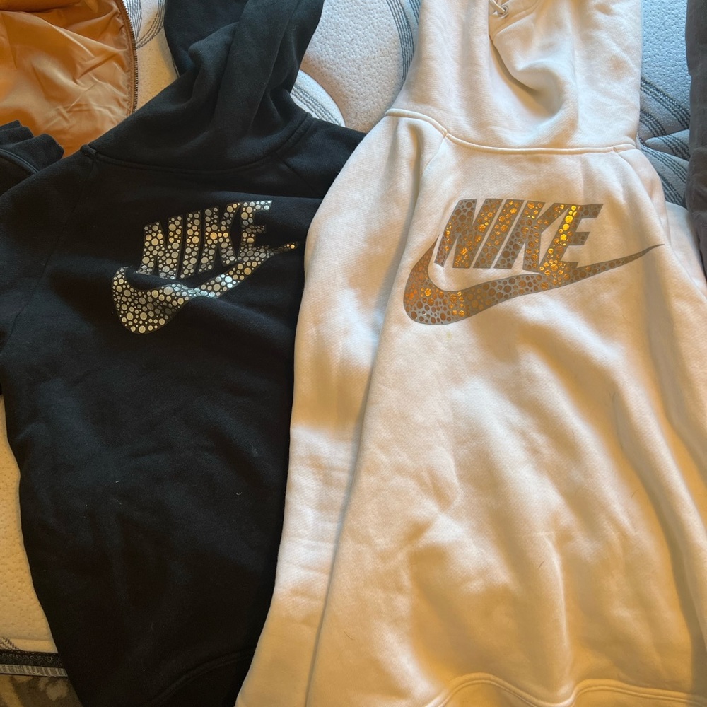 2 nike hoodies